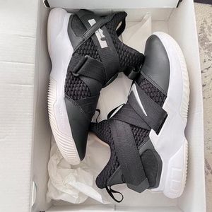 Nike Lebron XII Basketball Shoes - Black